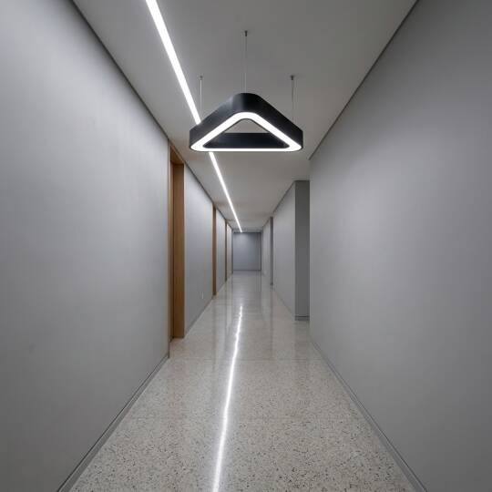 ACK 45W Geniş Çaplı Dekoratif Linear Sarkıt Armatür 40cmx40cm Üçgen Siyah Kasa AL02-04401 - 2